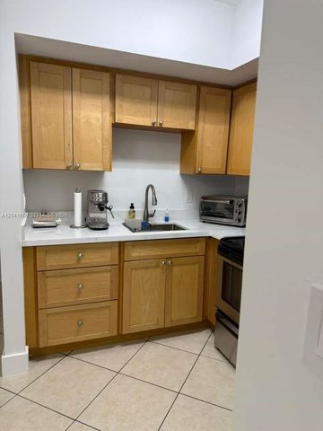 2630 SW 28th St 34, Miami, FL 33133