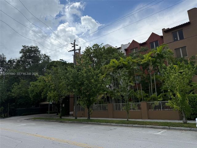 2630 SW 28th St 34, Miami, FL 33133