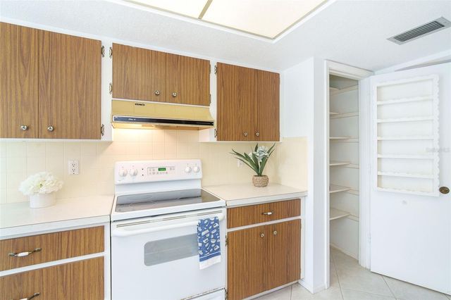 5833 S MIAMI ROAD, Venice, FL 34293
