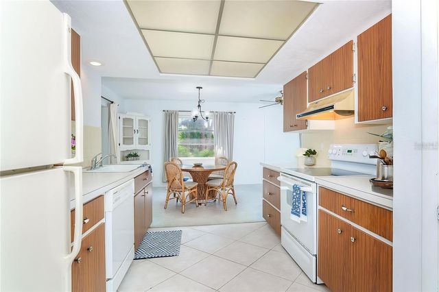 5833 S MIAMI ROAD, Venice, FL 34293