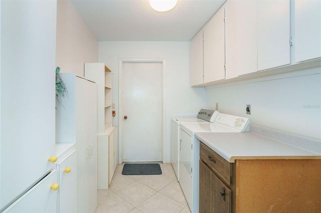 5833 S MIAMI ROAD, Venice, FL 34293