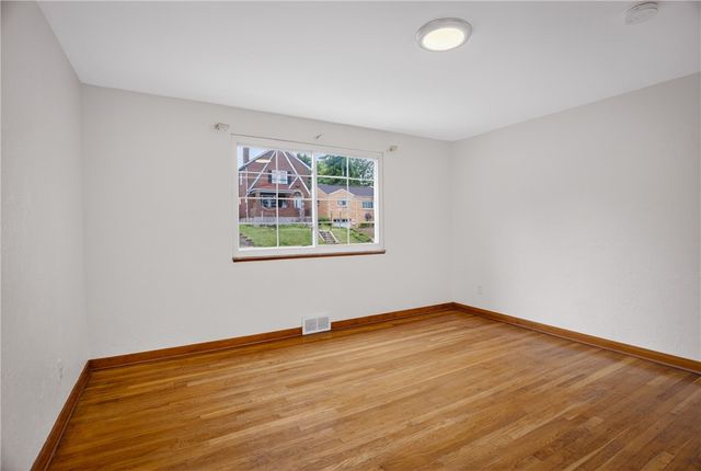 1309 Justine St, Sheraden, PA 15204