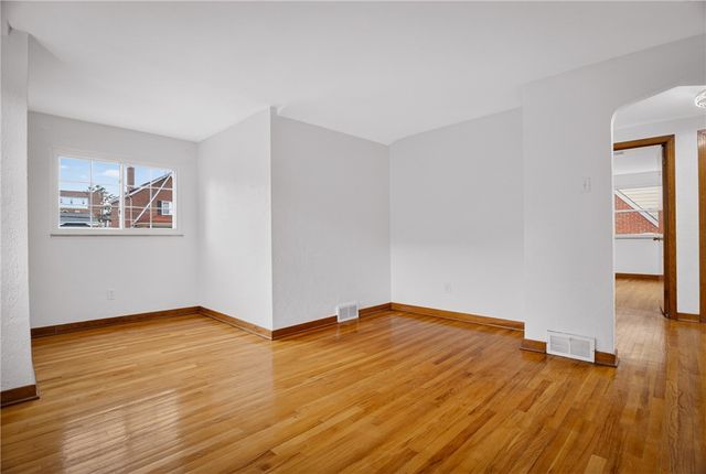 1309 Justine St, Sheraden, PA 15204