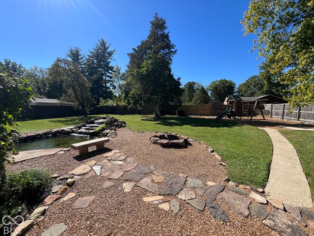 1358 N Ridgeview Drive, Indianapolis, IN 46219