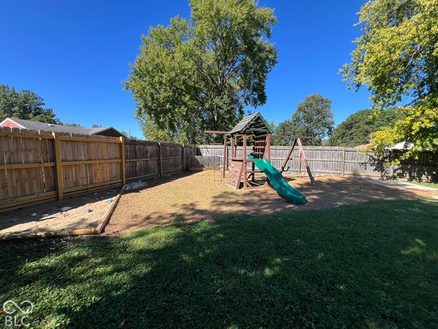 1358 N Ridgeview Drive, Indianapolis, IN 46219