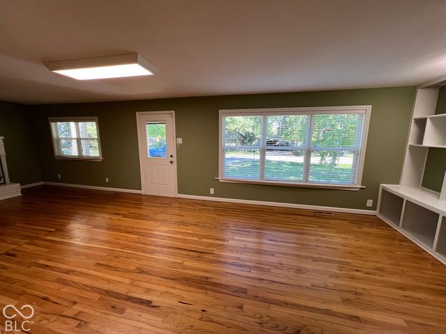 1358 N Ridgeview Drive, Indianapolis, IN 46219