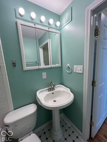 1358 N Ridgeview Drive, Indianapolis, IN 46219