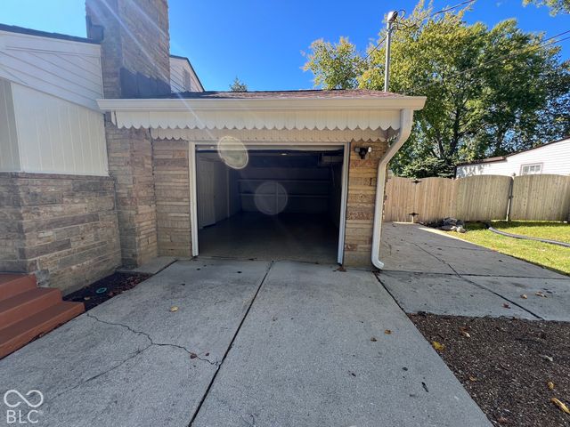 1358 N Ridgeview Drive, Indianapolis, IN 46219