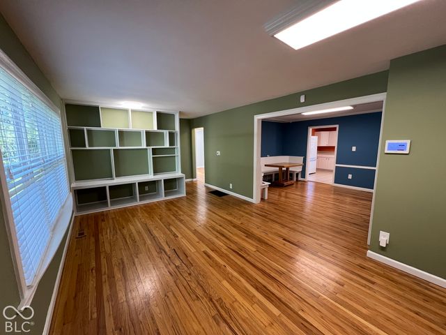 1358 N Ridgeview Drive, Indianapolis, IN 46219