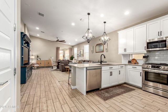 9624 E THUNDERBOLT Avenue, Mesa, AZ 85212