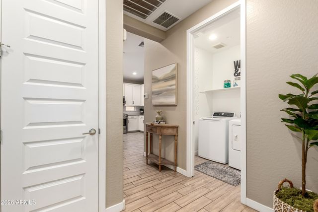 9624 E THUNDERBOLT Avenue, Mesa, AZ 85212