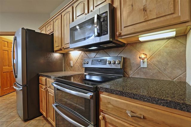 601 Echo DR, Spicewood, TX 78669