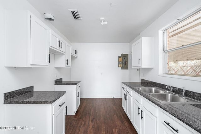 366 W 67TH Street, Jacksonville, FL 32208