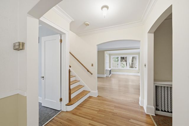 2189 Saint Clair Avenue, Saint Paul, MN 55105