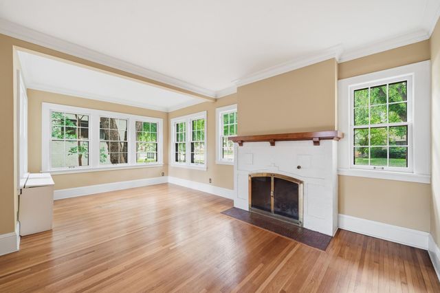 2189 Saint Clair Avenue, Saint Paul, MN 55105