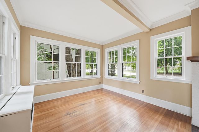 2189 Saint Clair Avenue, Saint Paul, MN 55105