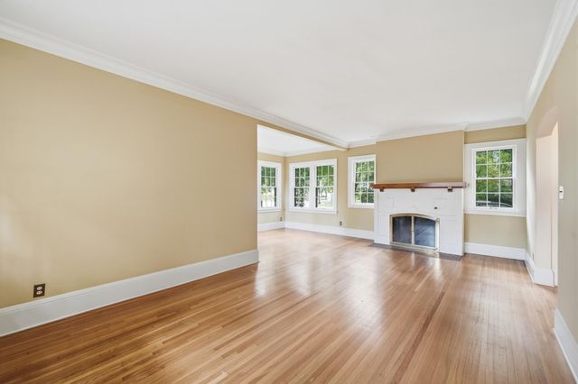 2189 Saint Clair Avenue, Saint Paul, MN 55105