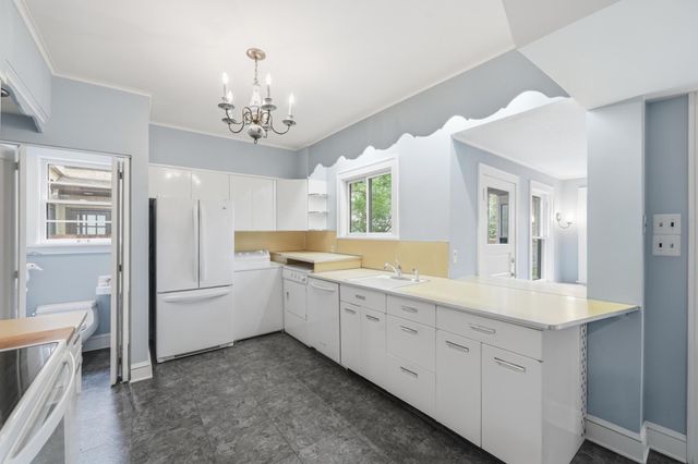 2189 Saint Clair Avenue, Saint Paul, MN 55105