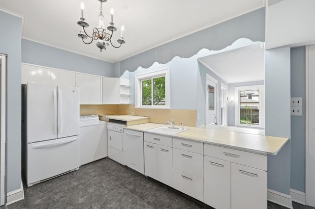 2189 Saint Clair Avenue, Saint Paul, MN 55105