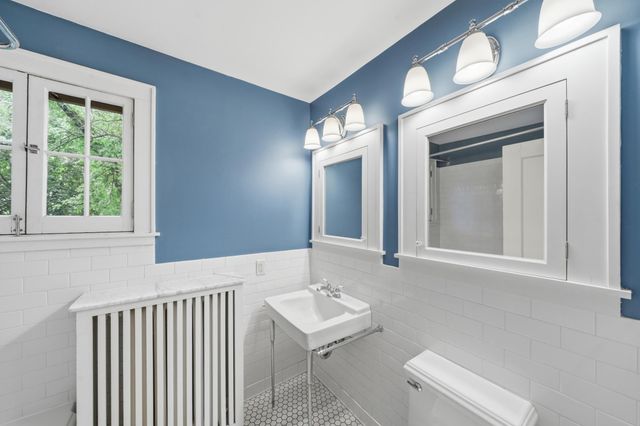2189 Saint Clair Avenue, Saint Paul, MN 55105