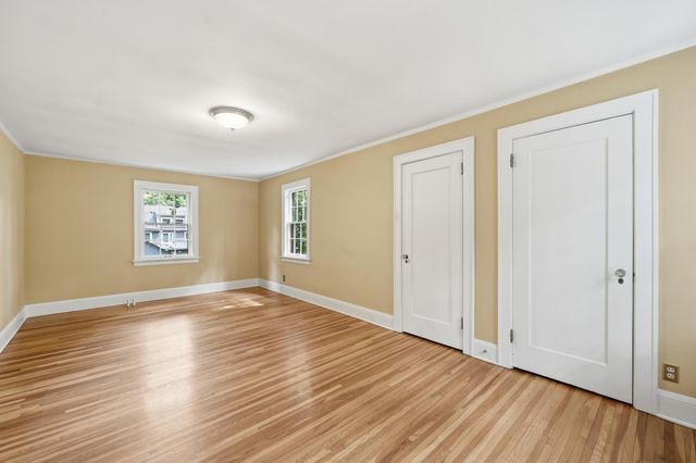 2189 Saint Clair Avenue, Saint Paul, MN 55105