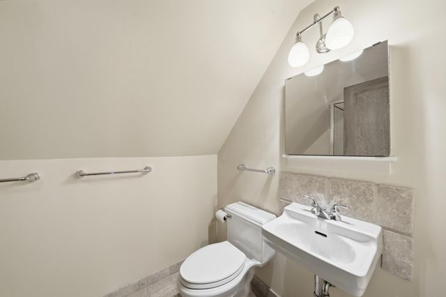 2189 Saint Clair Avenue, Saint Paul, MN 55105