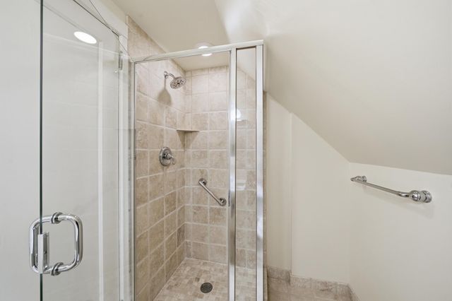 2189 Saint Clair Avenue, Saint Paul, MN 55105
