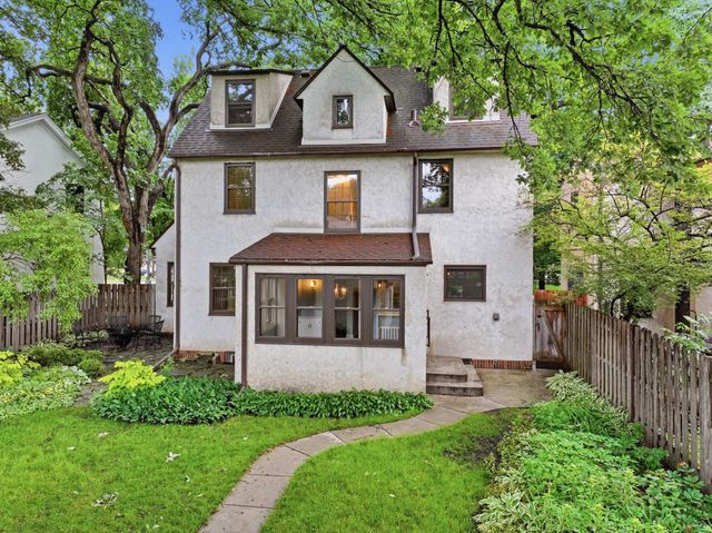 2189 Saint Clair Avenue, Saint Paul, MN 55105
