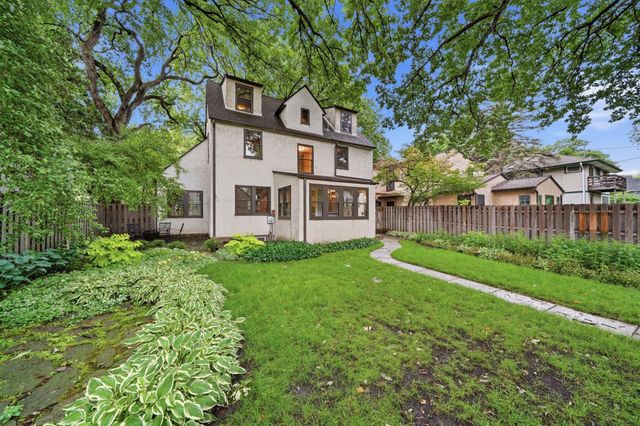 2189 Saint Clair Avenue, Saint Paul, MN 55105