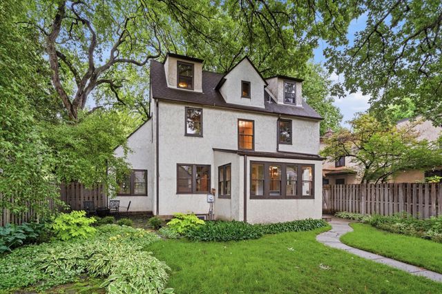 2189 Saint Clair Avenue, Saint Paul, MN 55105