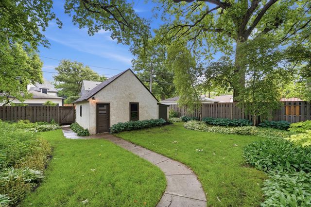 2189 Saint Clair Avenue, Saint Paul, MN 55105