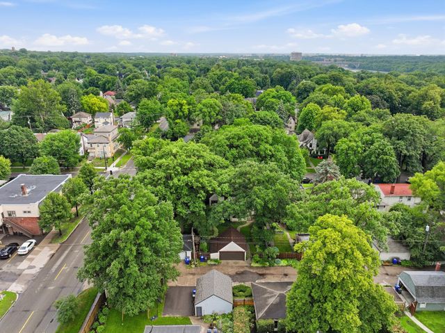 2189 Saint Clair Avenue, Saint Paul, MN 55105