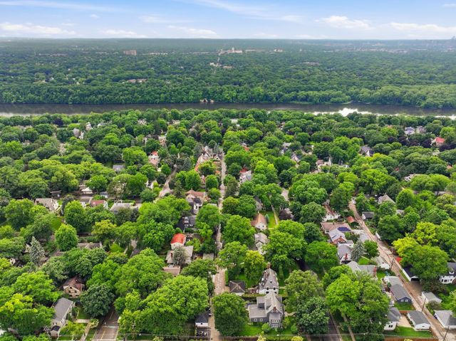 2189 Saint Clair Avenue, Saint Paul, MN 55105