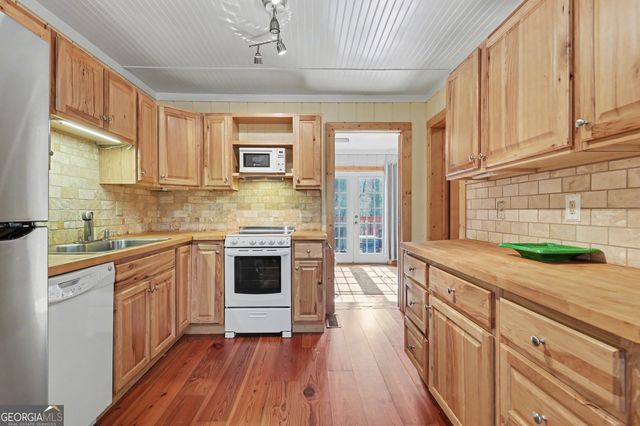 82 Buckeye Lane, Clayton, GA 30525