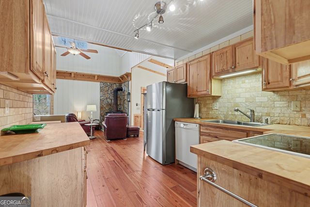 82 Buckeye Lane, Clayton, GA 30525