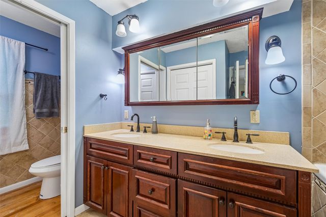 1901 Park Avenue, Des Moines, IA 50315