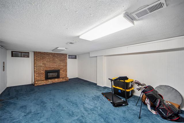 1901 Park Avenue, Des Moines, IA 50315