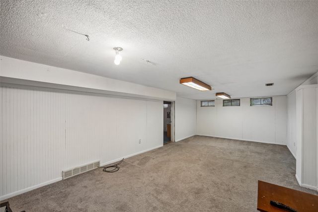 1901 Park Avenue, Des Moines, IA 50315