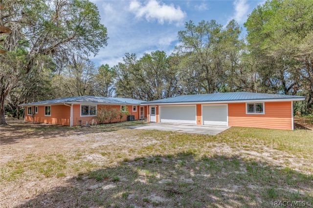 8977 W Emerald Oaks Drive, Crystal River, FL 34428