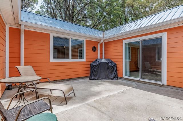 8977 W Emerald Oaks Drive, Crystal River, FL 34428