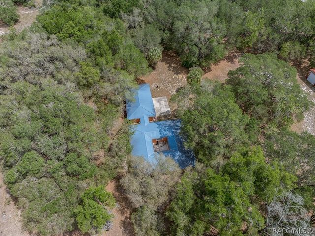8977 W Emerald Oaks Drive, Crystal River, FL 34428