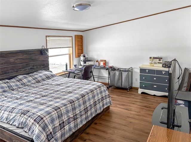 124 W 8th Avenue, Stanley, WI 54768