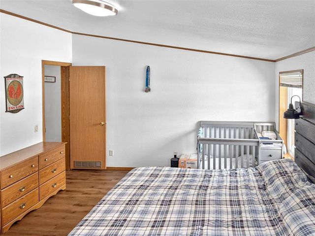 124 W 8th Avenue, Stanley, WI 54768