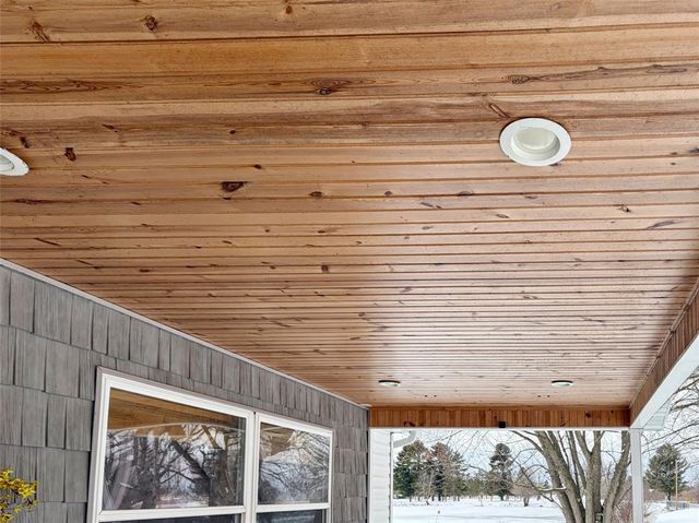 124 W 8th Avenue, Stanley, WI 54768