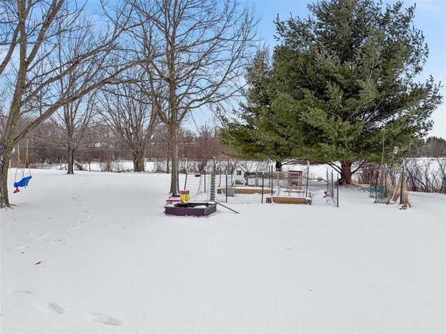 124 W 8th Avenue, Stanley, WI 54768