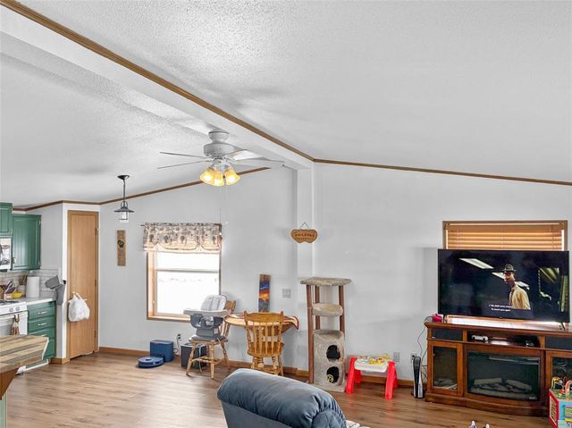 124 W 8th Avenue, Stanley, WI 54768