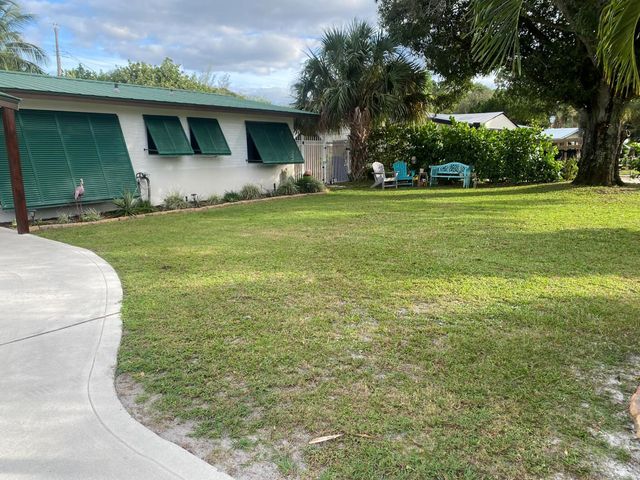 815 SE Stafford Drive, Stuart, FL 34996