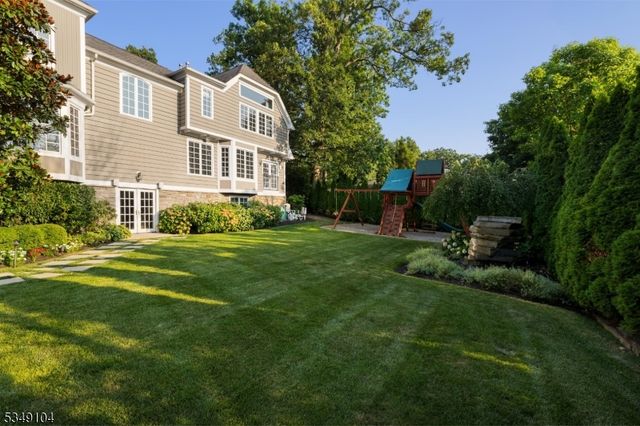 11 HAMILTON ROAD, Millburn Twp., NJ 07078