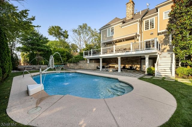 11 HAMILTON ROAD, Millburn Twp., NJ 07078