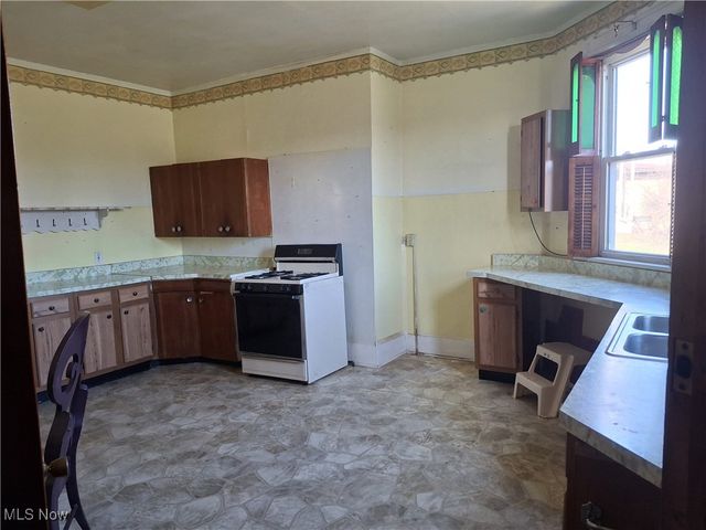 645 Logan Street, Steubenville, OH 43952